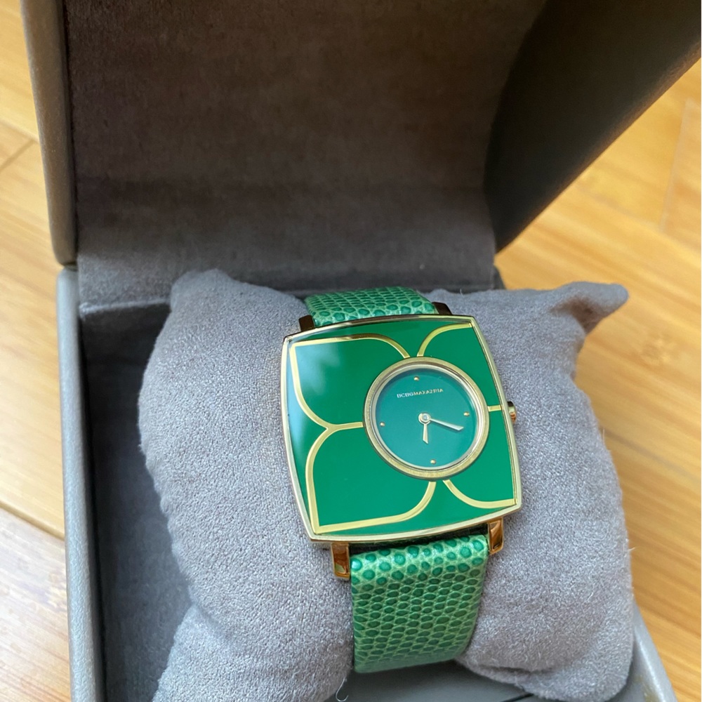 BCBG MAX AZRIA Green leather band watch